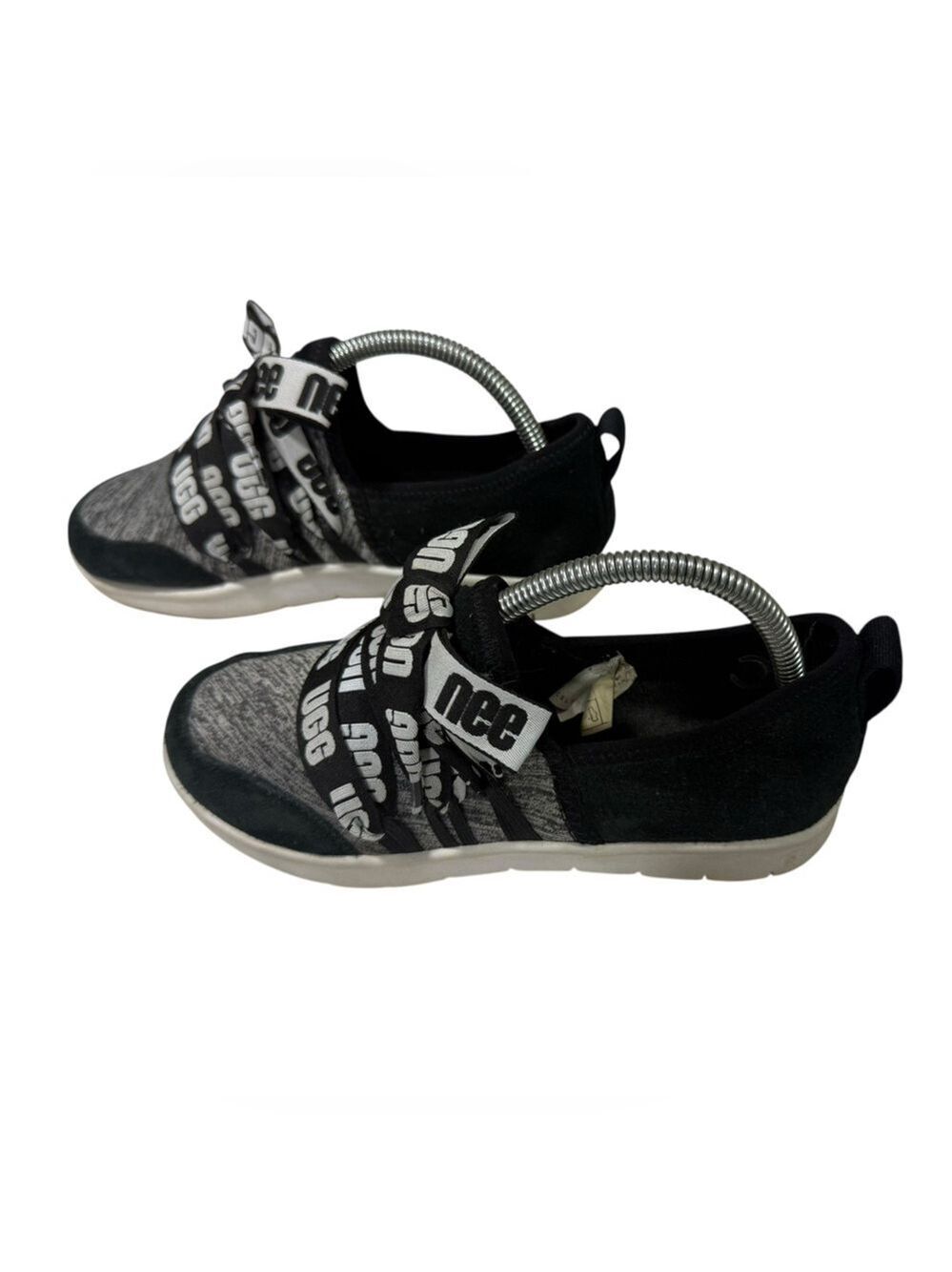 UGG Seaway Logo Trainer Slip On Tennis Shoe Kids Sz3